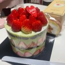 소명교회 앞 횡단보도 | 대전 여행; 현대식당 닭볶음탕, 성심당 부티크 말차시루 딸기요거롤, 소품샵 구경