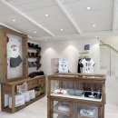 감성으로 채우는 플라워 홈 스타일링 | 로라로라 ROLAROLA 서촌 플래그십 스토어 팝업 쇼핑 가볼만한곳 여자 반팔 티셔츠부터 가디건까지