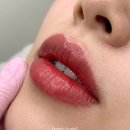 1813 | 원래 내 것 같은 맑은 발색, 대구 두류역 뷰티콩드에서 완성하는 퍼스널 '연예인 입술 디자인'의 비밀입술