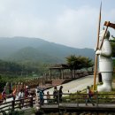 도깨비마을 동상 앞 이미지