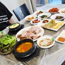 꽃돼지보쌈 | 맛집 문덕보쌈 19년 로컬찐맛집 밑반찬도 푸짐하게 제공되서 배 터지는 꽃돼지보쌈족발 문덕점 냠냠후기