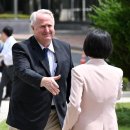 "尹, 가슴으로 이해" 인요한, 적십자 회장 선출되자 "계엄은 불법·잘못" 이미지