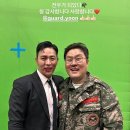 '박소진♥' 이동하, 쌍코피 터트린 윤경호와 다정 투샷…'김부장' 모습과 정반대 크로마키 세트 이미지
