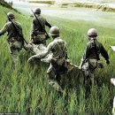 6·25 종군 여기자의 외침 - 한국은 자명종이다 / 한국전쟁 컬러사진 이미지