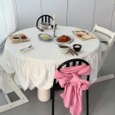 계절에 어울리는 테이블 꽃장식 이미지