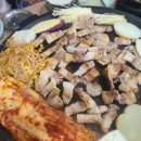 돝떼마을왕뚜껑삼겹살