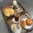 와우안길 | 봉담 대형 베이커리 카페 카페레이어 샌드위치 커피 후기