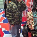 더 베이프 | 더현대 BAPE 베이프 매장 오픈, 샤크후드 패딩 착용 후기