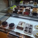 수원-0086 | 투썸플레이스 수원역로데오점 내돈내산 후기 (메뉴, 케이크 종류, 포장, 아박/망고생/티라미수 후기)