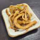 김치찌개와 튀긴고기친구들