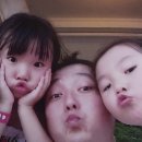 2214 최유진 부모님과 옛날 사진 재현하기 이미지