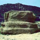 남원 만복사지 석조대좌 이미지