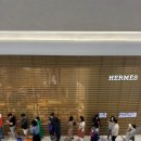 [르포]&#34;돈 많은 사람이 정말 많다&#34;…백화점 휴일, VVIP만 &#39;오픈런&#39; 이미지