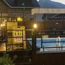 해뜨는 숲속 이미지