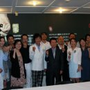 광대들의 신명나는 놀음판 도는 놈 뛰는 놈 나는 놈 이미지