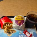 맛이슈 | 맥도날드 익산 고구마 모짜렐라 버거 맛 후기 (Feat. 춘식이 키링 품절 이슈)