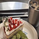 이인 | 용산 삼각지 케이크 맛집 디저트 카페 추천, 파이인더샵 주말 방문 후기