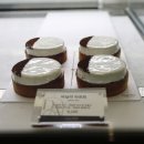 안양시청_동 | [범계] 고급진 디저트 비주얼과 모던한 인테리어가 쏙 마음에 든 데이도트 카페