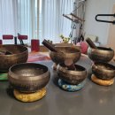 마음의 안정을 위한 싱잉볼 명상 이미지