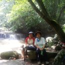 냇가에앉아서 이미지