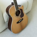 중급 통기타 이미지