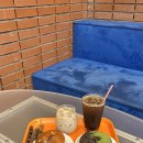 오마이김밥 | 창원대 카페 ‘오마이도넛’ 용지호수 근처 트렌디한 도넛 맛집
