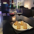 엠케이비어하우스 | 건대 카페 엠케이갤러리스튜디오, 분위기있게 와인 한잔