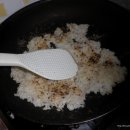쌀로 누룽지 만들기 이미지