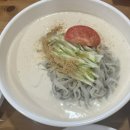 만두품은칼국수 이미지