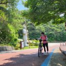 도깨비마을 동상 앞 이미지