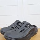 HOKA 슬리퍼 이미지