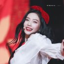 어제 가요대축제 갭차이 쩔었던 레드벨벳 조이.jpgif 이미지