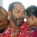 Fisherman survives 19 days at sea 이미지