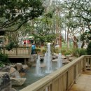 새 조형물 및 분수 이미지