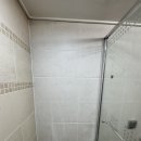 이동신성미소지움아파트경로당 | 춘천 근화 미소지움 안방 화장실 들뜨고 깨진 벽타일 한쪽 벽면 전체 교체 시공 후기