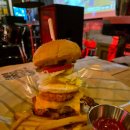리커버거(Liquor Burger) | 인천 연수동 수제버거 맛집 데이트 술집 리커버거