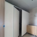 대중주유소 | 오산시(오산) 큐비클 화장실 칸막이 시공: 주유소 화장실의 깔끔한 변신, 크림색의 마법