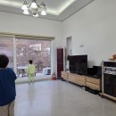 숲속의 하얀집 이미지