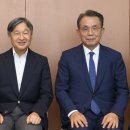 일본 물의 날 제정 50주년 기념 국제심포지엄에서 日 나루히토 일왕 만난 한승수(27회) 전 국무총리 이미지
