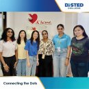 Celine and Si Qin are thriving in their internship at D’Home. 이미지