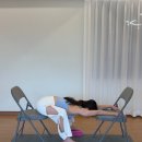 [위아요가/아차산역 요가] 체어 두 개로 굳은 척추와 갈비뼈 풀기｜피로 회복 체어요가 이미지
