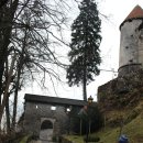 [유럽 가족여행]슬로베니아 古城 블레드 성이다! 블레드호수 조망과 고딕양식의 성벽 및 박물관ㆍ예배당 등 둘러보아 당시의 城 생활과 城主의 활동상을 상상^!^ 이미지