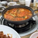 엄마와까치집두개 이미지