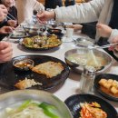 70계단쉼터 화장실 | [송도 맛집] "파전 두 장 추가요!" 흥륜사 쉼터, 내 인생 최고의 파전 + 수제비