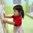 8월 31일 월요일 - 다양한 종류의 자동차와 사진을 보고 이름을 말해요 / 자동차 그림에 바퀴를 붙여요 이미지