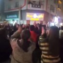 히잡 벗어던지고 축제중인 이란 여성들 이미지