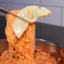 황금밀면 이미지