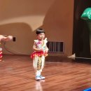 큰동그라미유치원 | 우리아이 첫 재롱잔치 후기 꽃다발, 응원봉 의상준비하기