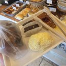 베티스 | [카페] 제주 아라동 베티스베이크샵 후기｜카스테라 생크림 소금빵이 맛있는 베이커리