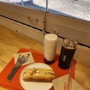 셀렉토 | 신논현역 24시 베이커리 카페 맛집 신메뉴 딸기치즈폼라떼 후기 셀렉토커피 신논현점